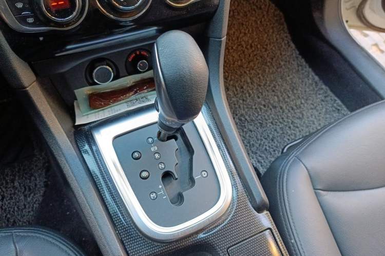 Used Citroen C4L 2013 1.6THP Automatic Dynamic Edition Gear Lever