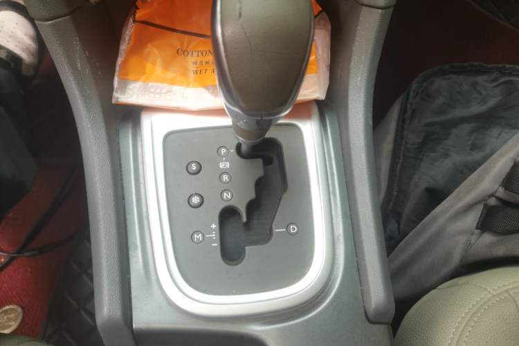 Used Citroen C4L 2013 1.8L Automatic Enjoyment Edition Gear Lever