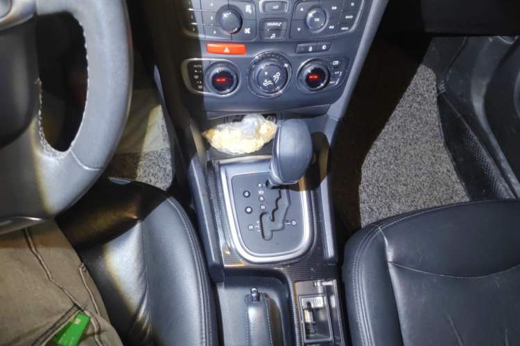 Used Citroen C4L 2013 1.6 THP Automatic Impression Edition Gear Lever