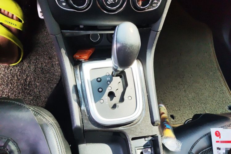 Used Citroen C4L 2013 1.6 THP Automatic Impression Edition Gear Lever