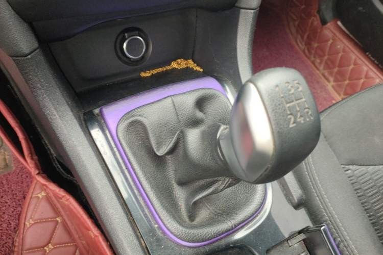 Used Citroen C4L 2013 1.8L Manual Jingxiang Edition Gear Lever