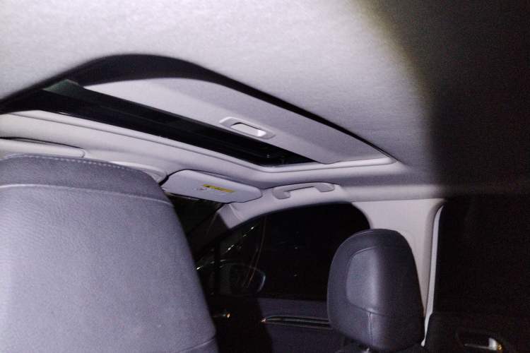 Used Citroen C4L 2013 1.6THP Automatic Dynamic Edition Headliner