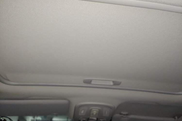 Used Citroen C4L 2013 1.6 THP Automatic Impression Edition Headliner