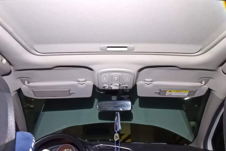 Used Citroen C4L 2013 1.8L Automatic Jingzhi Edition Headliner