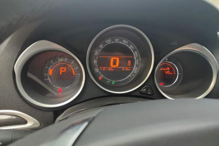 Used Citroen C4L 2013 1.6 THP Automatic Impression Edition Instrument Cluster
