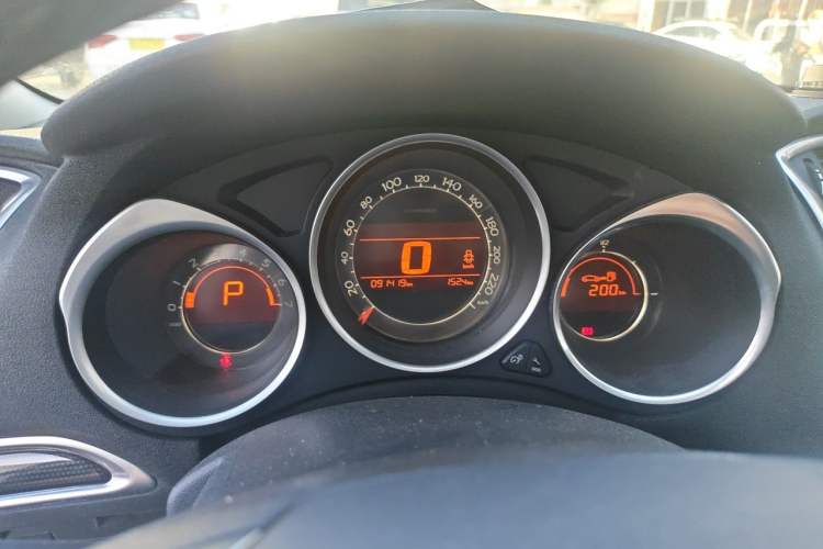 Used Citroen C4L 2013 1.8L Automatic Jingzhi Edition Instrument Cluster
