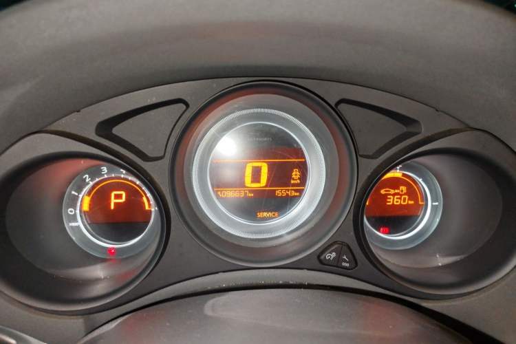 Used Citroen C4L 2013 1.6L Automatic Jingxiang Edition Instrument Cluster