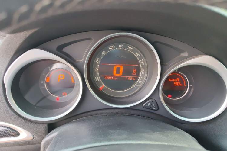 Used Citroen C4L 2013 1.6 THP Automatic Impression Edition Instrument Cluster