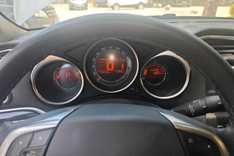 Used Citroen C4L 2013 1.8L Automatic Jingzhi Edition Instrument Cluster