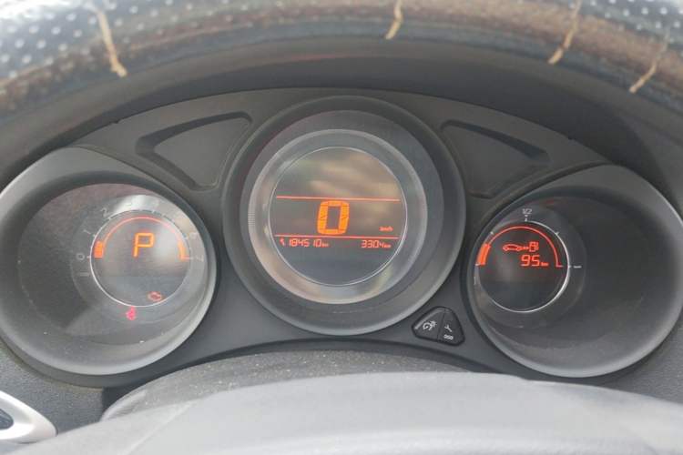 Used Citroen C4L 2013 1.8L Automatic Enjoyment Edition Instrument Cluster