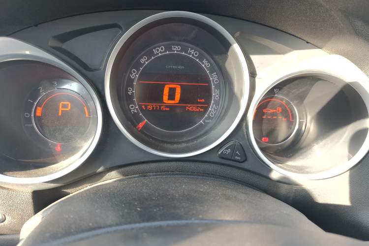 Used Citroen C4L 2013 1.6 THP Automatic Impression Edition Instrument Cluster