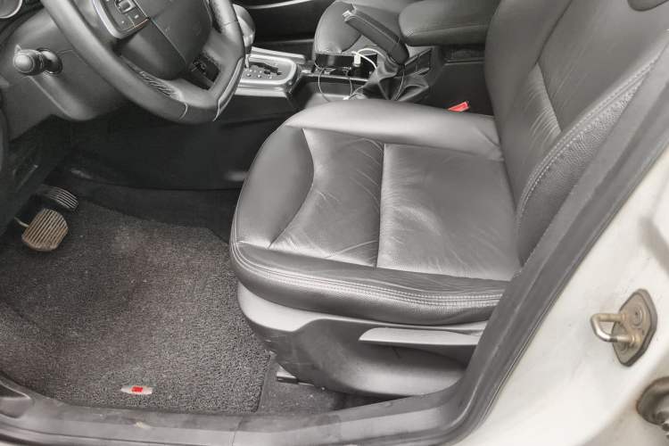 Used Citroen C4L 2013 1.8L Automatic Jingzhi Edition Left Front Seat
