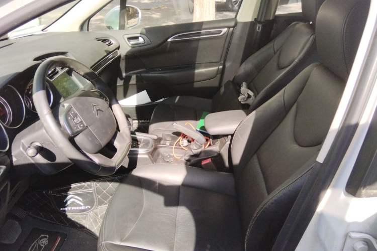 Used Citroen C4L 2013 1.8L Automatic Jingzhi Edition Left Front Seat