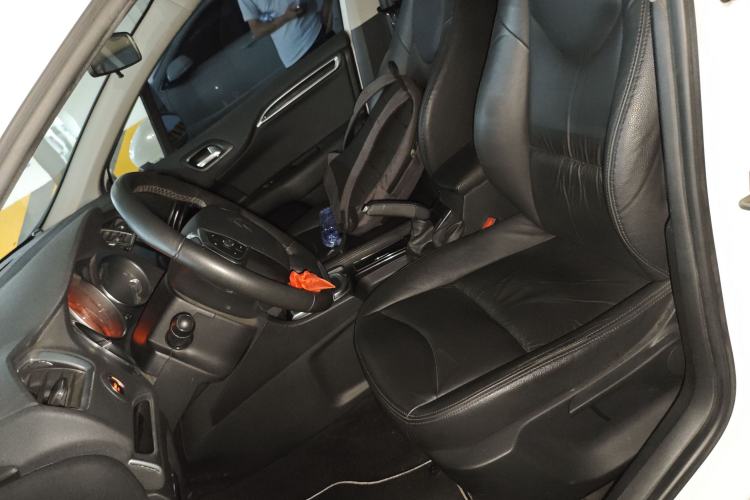 Used Citroen C4L 2013 1.8L Automatic Jingzhi Edition Left Front Seat