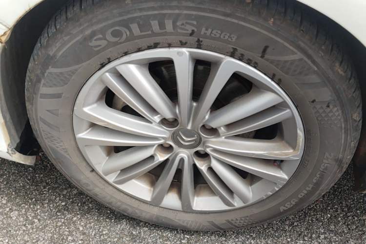 Used Citroen C4L 2013 1.8L Automatic Enjoyment Edition Left Front Wheel Hub