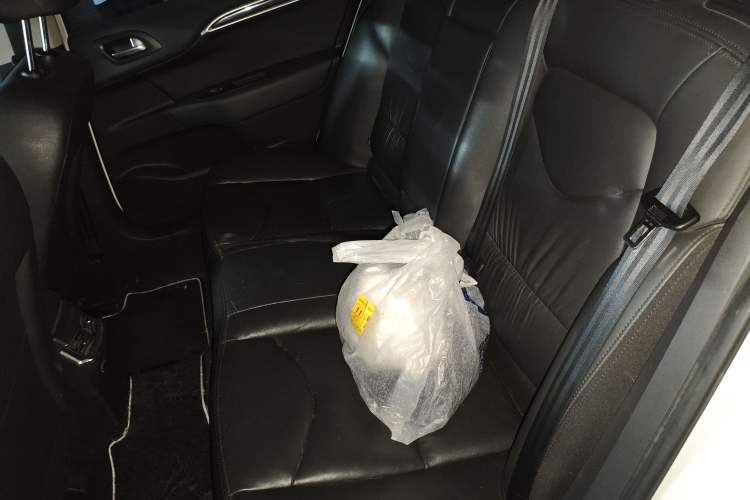 Used Citroen C4L 2013 1.8L Automatic Jingzhi Edition Left Rear Seat