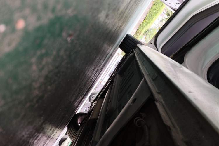 Used Citroen C4L 2013 1.6 THP Automatic Impression Edition Left Side Sill