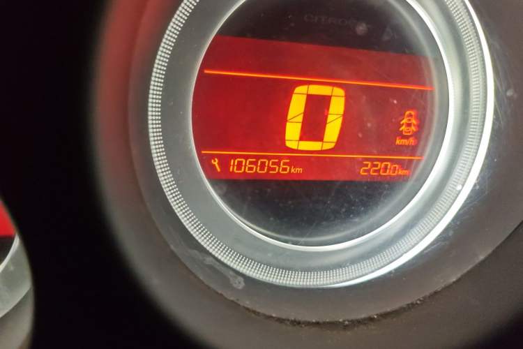 Used Citroen C4L 2013 1.6THP Automatic Enjoyment Edition Odometer Close Up