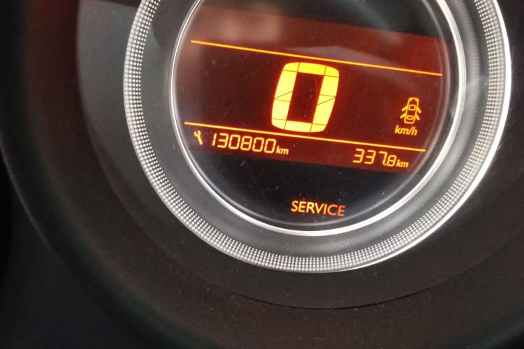 Used Citroen C4L 2013 1.8L Automatic Enjoyment Edition Odometer Close Up