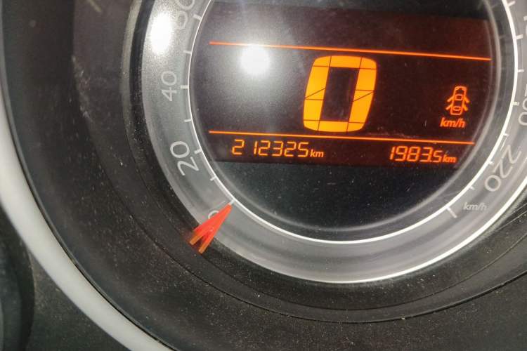 Used Citroen C4L 2013 1.6 THP Automatic Impression Edition Odometer Close Up
