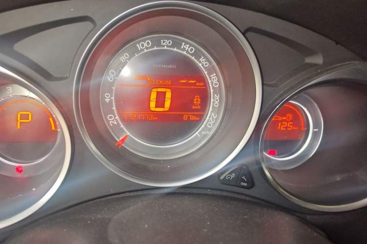Used Citroen C4L 2013 1.6 THP Automatic Impression Edition Odometer Close Up