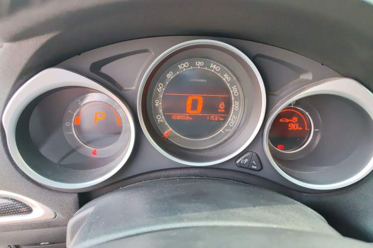Used Citroen C4L 2013 1.6 THP Automatic Impression Edition Odometer Close Up