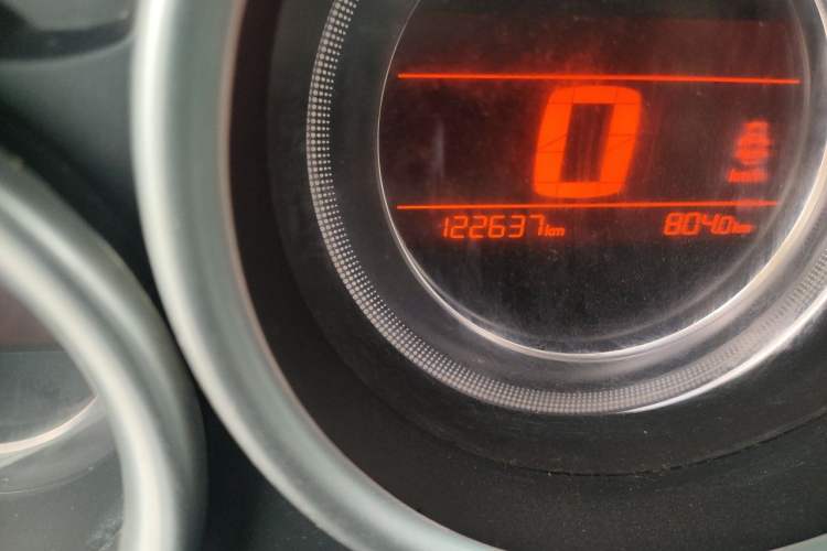 Used Citroen C4L 2013 1.8L Manual Jingxiang Edition Odometer Close Up