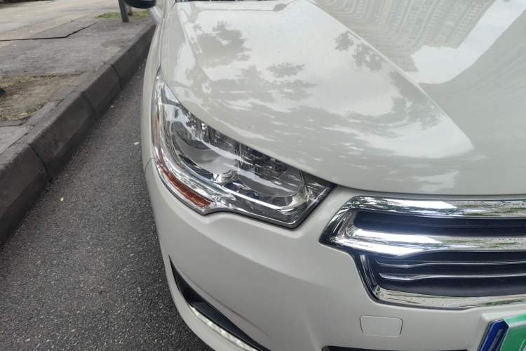 Used Citroen C4L 2013 1.8L Automatic Enjoyment Edition Right Front Headlight