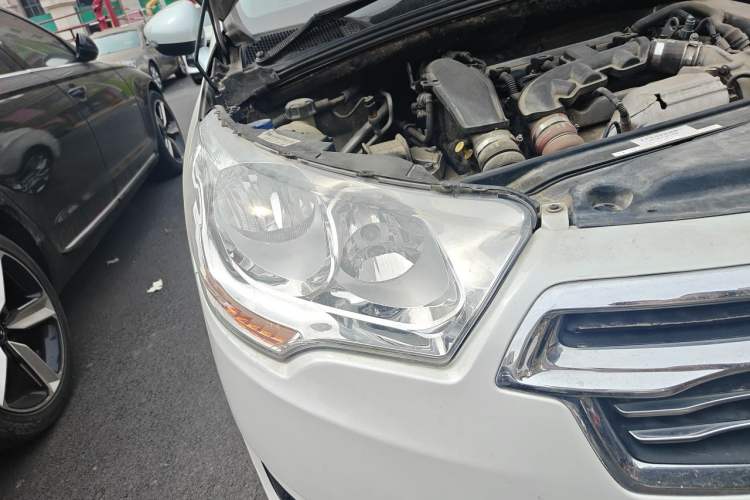 Used Citroen C4L 2013 1.6 THP Automatic Impression Edition Right Front Headlight