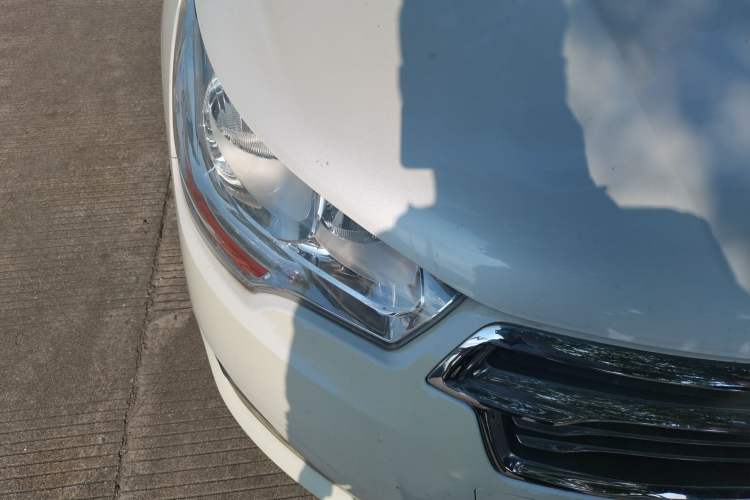 Used Citroen C4L 2013 1.8L Automatic Jingzhi Edition Right Front Headlight