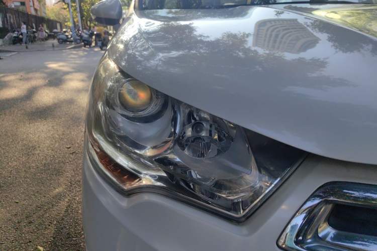 Used Citroen C4L 2013 1.8L Automatic Enjoyment Edition Right Front Headlight
