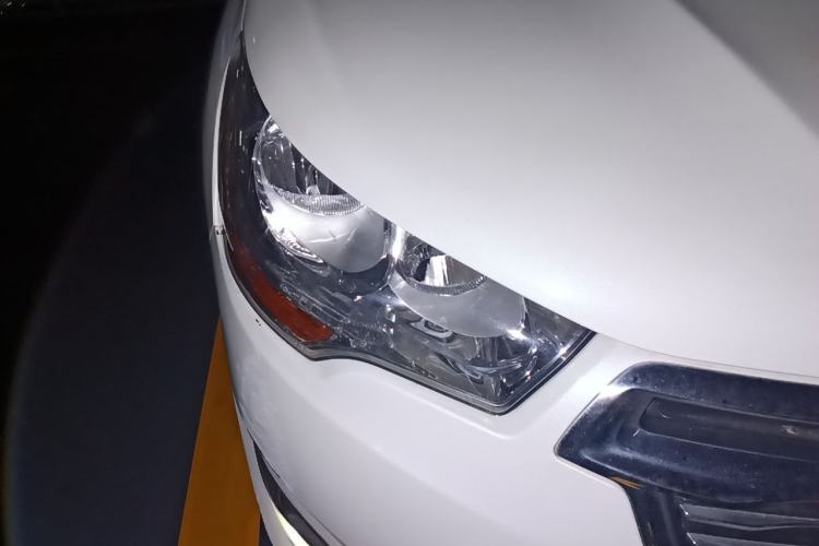 Used Citroen C4L 2013 1.8L Automatic Jingzhi Edition Right Front Headlight