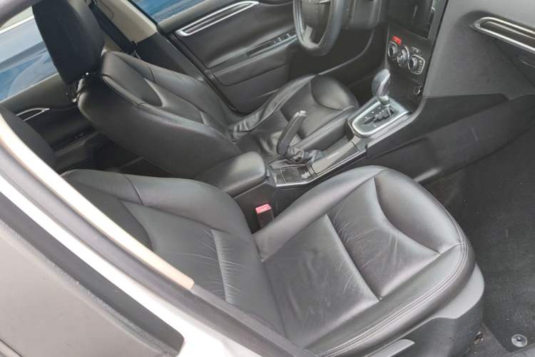 Used Citroen C4L 2013 1.6 THP Automatic Impression Edition Right Front Seat
