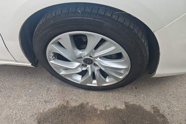 Used Citroen C4L 2013 1.6 THP Automatic Impression Edition Right Front Wheel Hub