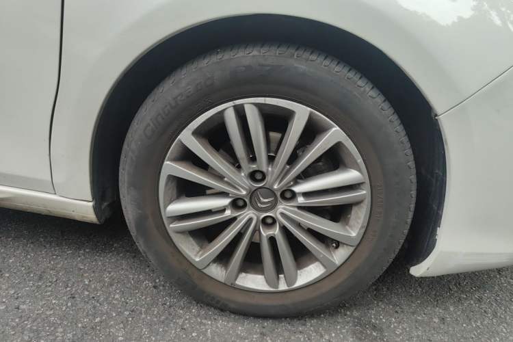 Used Citroen C4L 2013 1.8L Automatic Enjoyment Edition Right Front Wheel Hub