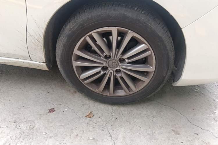 Used Citroen C4L 2013 1.8L Automatic Jingzhi Edition Right Front Wheel Hub