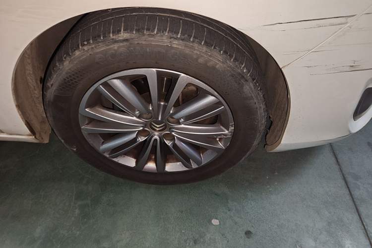 Used Citroen C4L 2013 1.8L Automatic Enjoyment Edition Right Front Wheel Hub