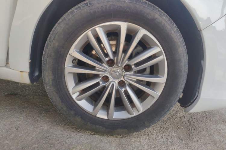 Used Citroen C4L 2013 1.6L Manual Jingzhi Edition Right Front Wheel Hub