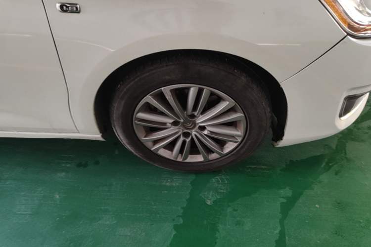Used Citroen C4L 2013 1.8L Automatic Enjoyment Edition Right Front Wheel Hub