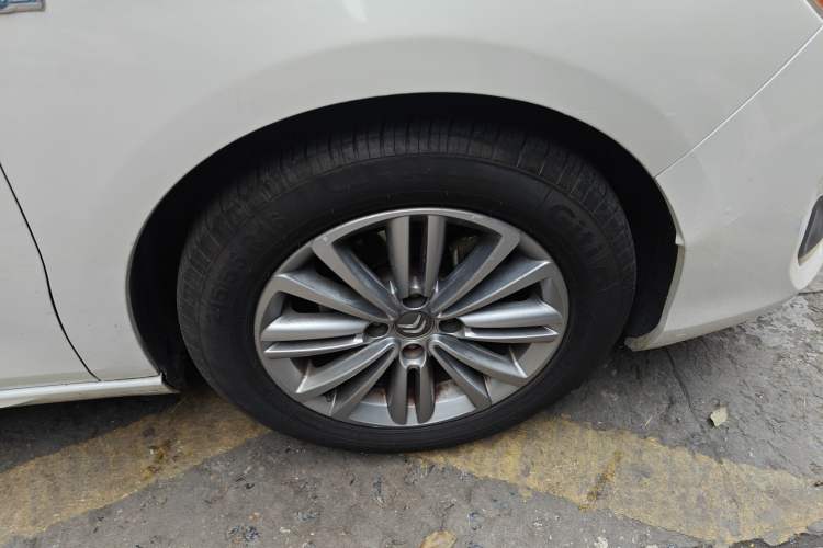 Used Citroen C4L 2013 1.8L Automatic Jingzhi Edition Right Front Wheel Hub