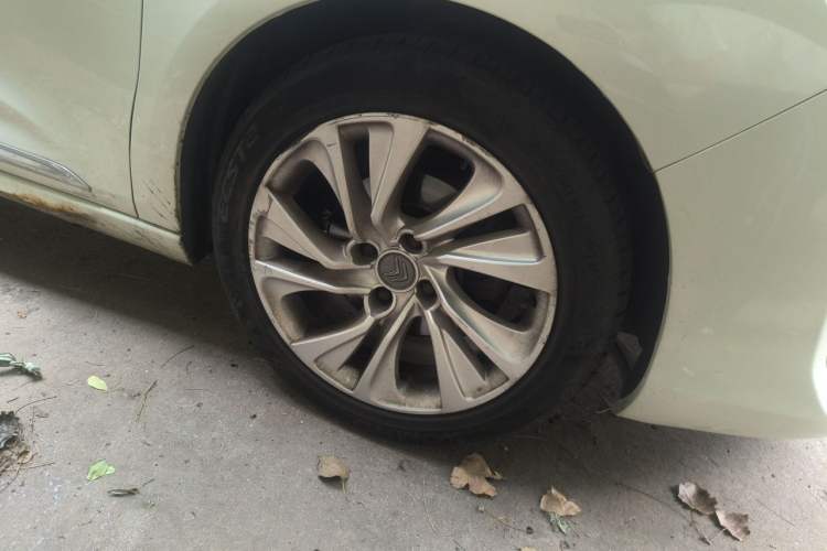 Used Citroen C4L 2013 1.8L Automatic Jingchi Edition Right Front Wheel Hub