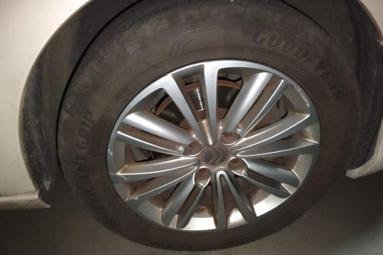 Used Citroen C4L 2013 1.6L Manual Jingxiang Edition Right Front Wheel Hub
