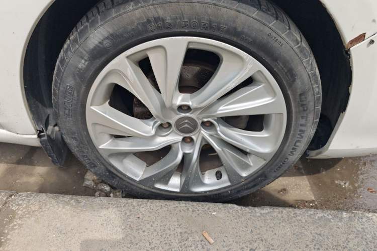 Used Citroen C4L 2013 1.8L Automatic Jingchi Edition Right Front Wheel Hub
