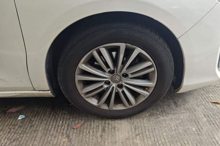 Used Citroen C4L 2013 1.8L Automatic Enjoyment Edition Right Front Wheel Hub