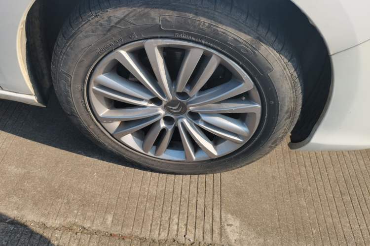 Used Citroen C4L 2013 1.8L Automatic Jingzhi Edition Right Front Wheel Hub