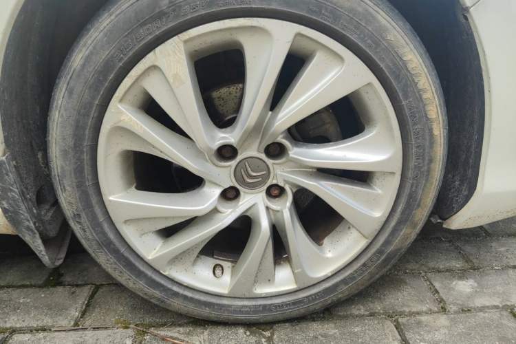 Used Citroen C4L 2013 1.6 THP Automatic Impression Edition Right Front Wheel Hub