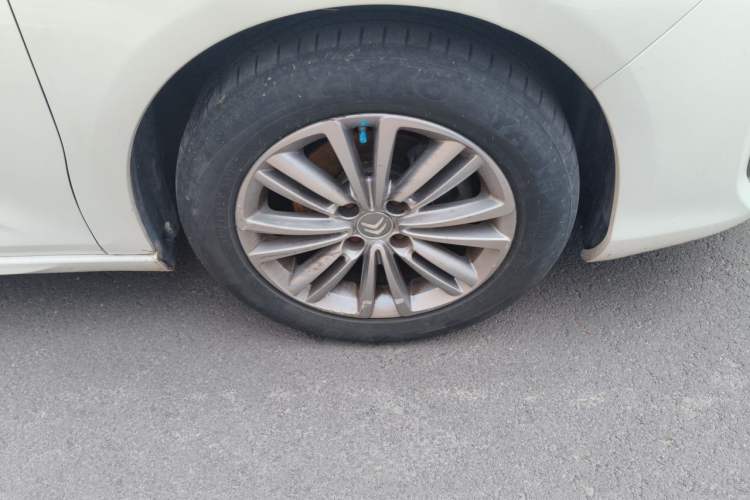 Used Citroen C4L 2013 1.8L Automatic Enjoyment Edition Right Front Wheel Hub