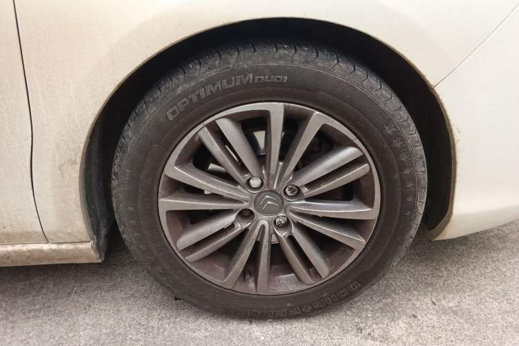 Used Citroen C4L 2013 1.8L Automatic Enjoyment Edition Right Front Wheel Hub