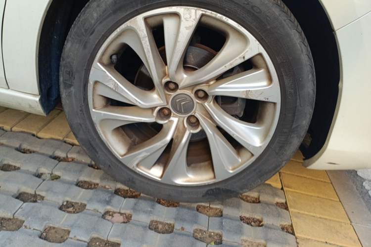 Used Citroen C4L 2013 1.6THP Automatic Dynamic Edition Right Front Wheel Hub