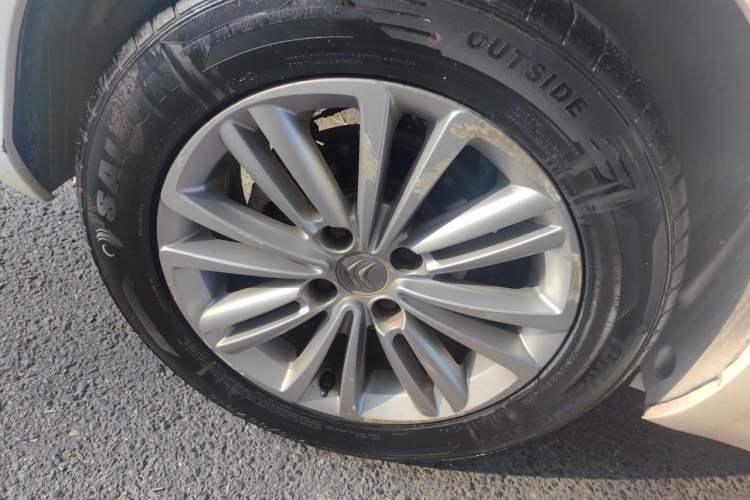 Used Citroen C4L 2013 1.8L Automatic Enjoyment Edition Right Front Wheel Hub